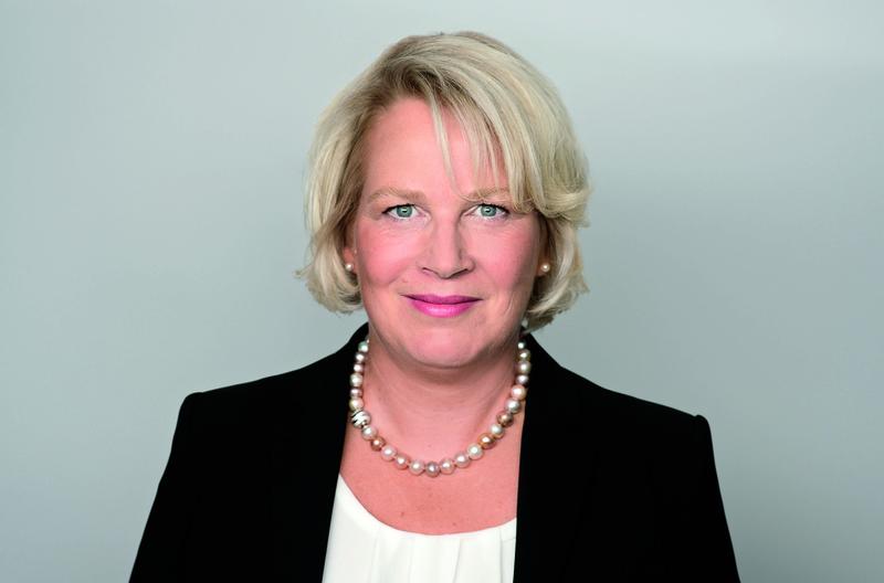 Priv.-Doz. Dr. med. Cora Stefanie Weber, Chefärztin der Fachabteilung Psychosomatische Medizin und Psychotherapie in der Klinik Hennigsdorf, Akademisches Lehrkrankenhaus der Charité Universitätsmedizin Berlin, Campus Benjamin Franklin