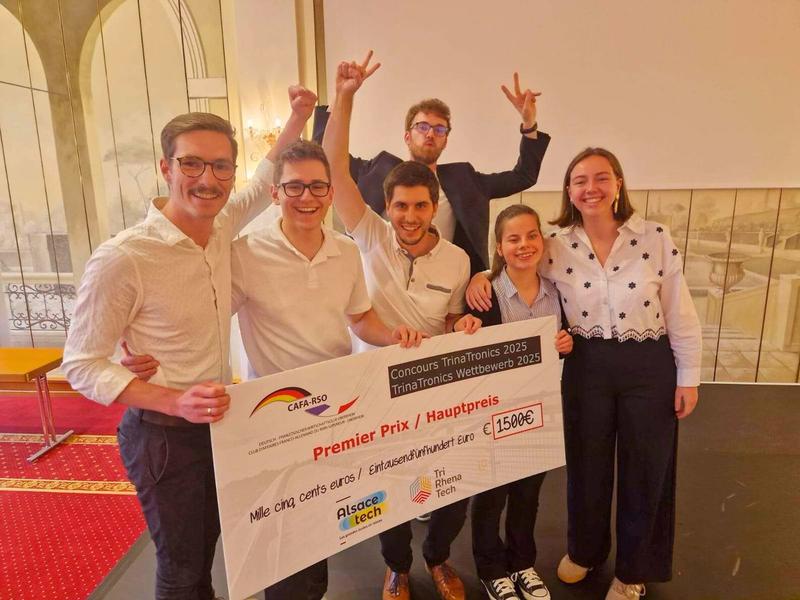 Studierende der HS KL und der ENSISA Mulhouse überzeugten die Jury mit ihrem Projekt „HelpFix“ – einem hoch-präzise navigierenden Roboter als Assistent für Sehbehinderte 