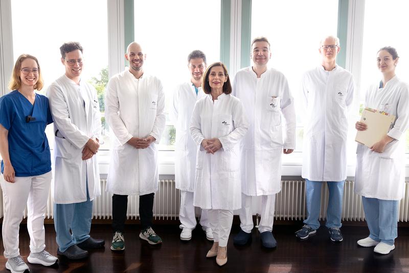 Das interdisziplinäre Team in der CED-Ambulanz ist stolz auf das gemeinsam entwickelte Betreuungs- und Beratungskonzept. Patienten fühlen sich sicherer und zufriedener mit ihrer Behandlung. 