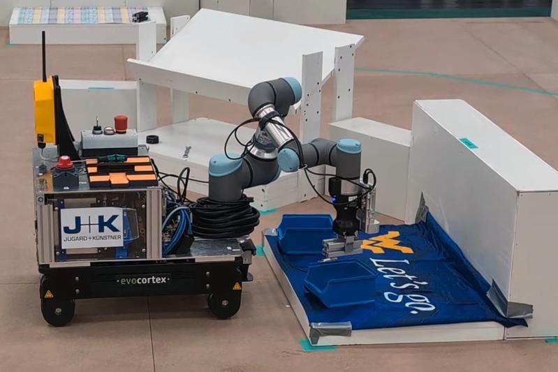 Blau auf blau zuverlässig erkennen – kein Problem für Roboter SWOT