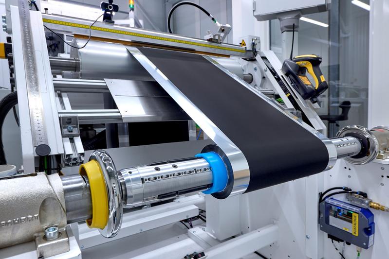 Battery cells and electrode coating system at  project partner CustomCells 