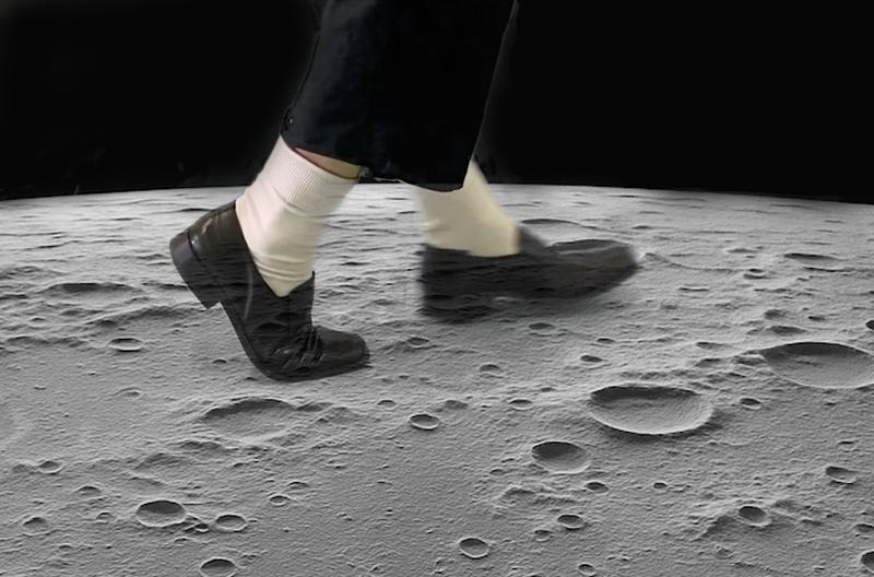  Elli Becker Kozelka – moonwalk