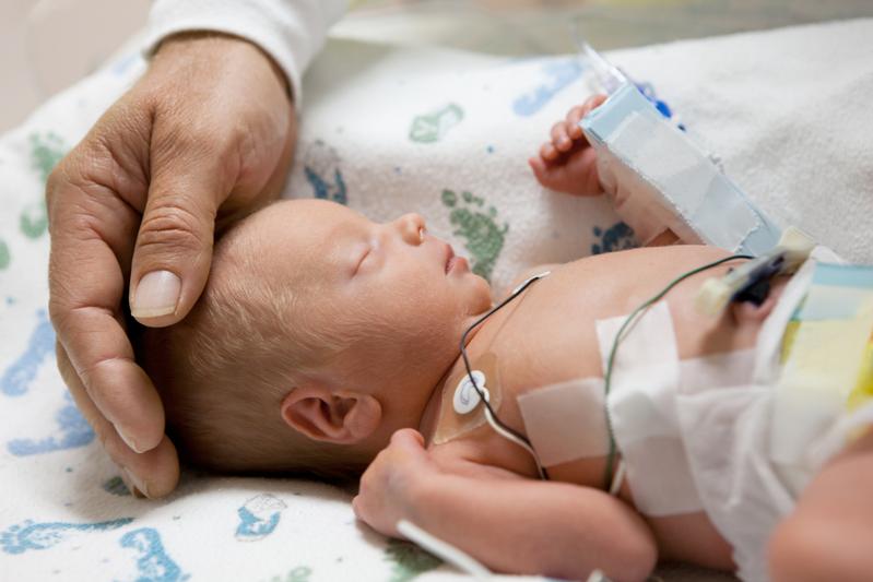 Forschung retten, Leben sichern: Alle 90 Minuten kommt in Deutschland ein Baby mit angeborenem Herzfehler zur Welt, der häufigsten angeborenen Organfehlbildung.