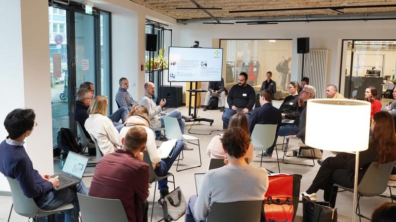 Das Netzwerk Health.AI Saar bringt zahlreiche Akteure rund um die Themen Medizin und Künstliche Intelligenz zum Austausch und für Synergien in Kontakt - wie hier bei einem der Kongresse des Netzwerks im Februar 2025.