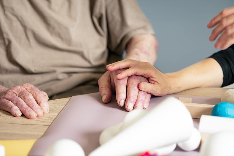 Das Projekt HILDE bringt Menschen aller Generationen zusammen