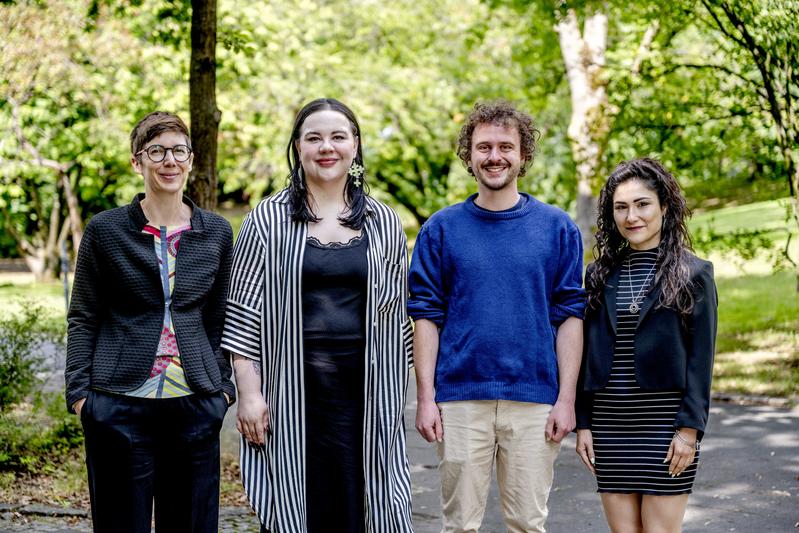 Die Bochumer Forschenden Anna Franckowiak, Nora Valtonen-Mattila, Giacomo Sommani und Angela Zegarelli (von links) sind Mitglieder im IceCube-Projekt.