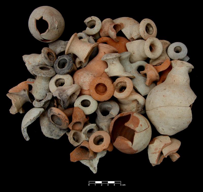Mozia, Gebiet V: Phönizische Ölflaschen, gefunden in Mozia, Gebiet V. Datierung 750/740–550/530 BCE. 