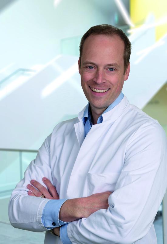 Stefan Landgraeber, Professor für Orthopädie und Orthopädische Chirurgie der Universität des Saarlandes und Klinikdirektor am Universitätsklinikum des Saarlandes