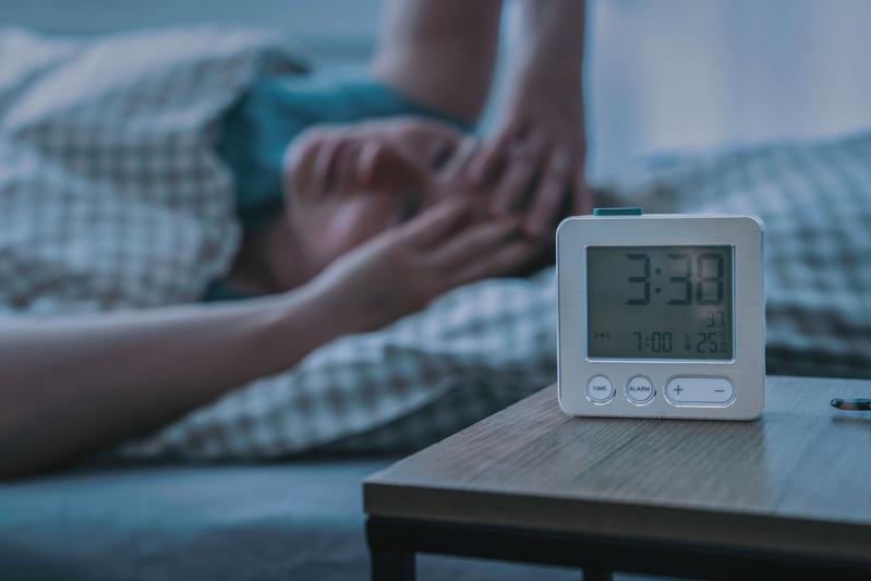 Schlafprobleme können zu ernsthaften Gesundheitsproblemen führen. Das Projekt »SchlafCheck« beschäftigte sich rund zwei Jahre lang mit der Frage, wie die schlafmedizinische Versorgung über die hausärztliche Vorsorge verbessert werden könnte.