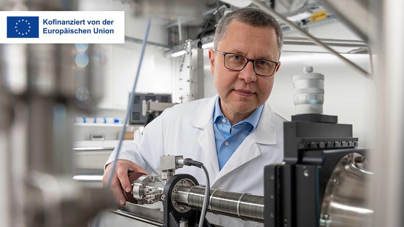 Prof. Dr. Andrey Turchanin ist Professor für Angewandte Physikalische Chemie und Molekulare Nanotechnologie der Friedrich-Schiller-Universität Jena und Koordinator des Projektes »MikroGraph«.
