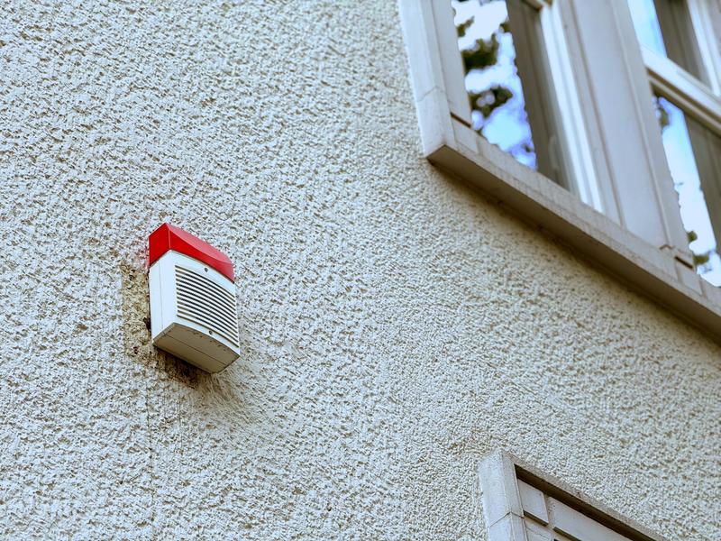 Am bundesweiten Warntag werden die Warnsysteme für Krisen und Katastrophen getestet. Es wird erprobt, ob und wie viele Menschen in der Bevölkerung mit den unterschiedlichsten Warnmitteln wie Sirenen oder Apps erreicht werden.