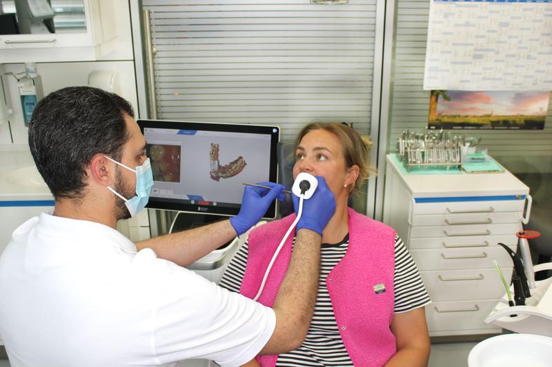 Im Rahmen der EFAFU-Studie wurden 3D-Oralscans von 1.500 Erwachsenen gefertigt. Damit lassen sich präzise Bilder der Zähne und des Mundraums erstellen.