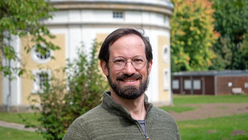 Dr. Jan-Torge Schindler von der Hamburger Sternwarte der Universität Hamburg