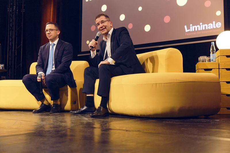 Falko Mohrs und Josef von Helden eröffnen die erste Liminale