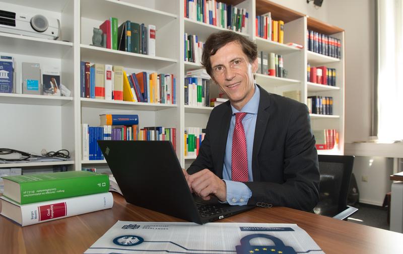 Professor Georg Borges