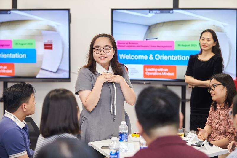 Semesterstart an der KLU in Vietnam