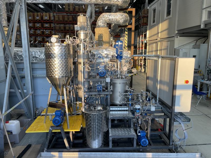 5 kWth TCES reactor system that has been manufactured as intermediate scale-up step.