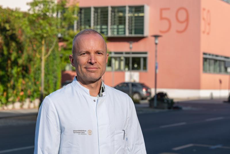 Dr. Alexander Kern ergänzt das Team der Thoraxchirurgie am Universitätsklinikum Dresden