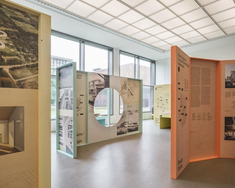 Eine Ausstallung über Krankenhausarchitektur begleitet das Symposium. 