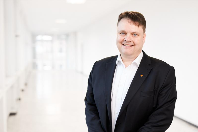 Prof. Dr. Stefan Kempen lehrt am Fachbereich Elektrotechnik der FH Dortmund.