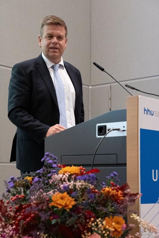 Auch Staatssekretär Matthias Heidmeier, MAGS NRW freute sich über die Gründung des WZA, wie er in seiner Rede betonte. 