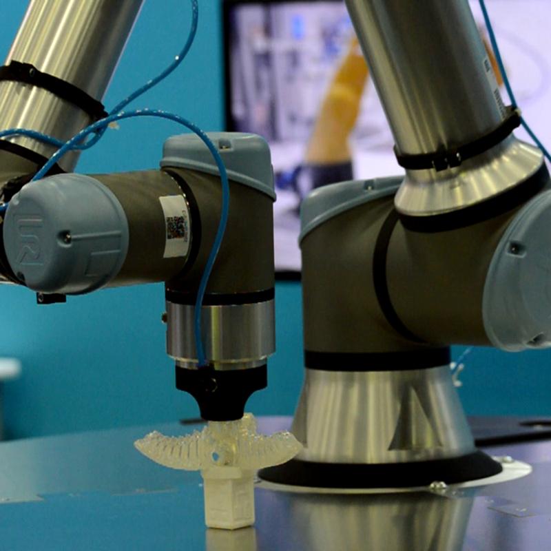 At Formnext 2025, Fraunhofer IAPT will showcase various gripping systems in an automated AM manufacturing process.