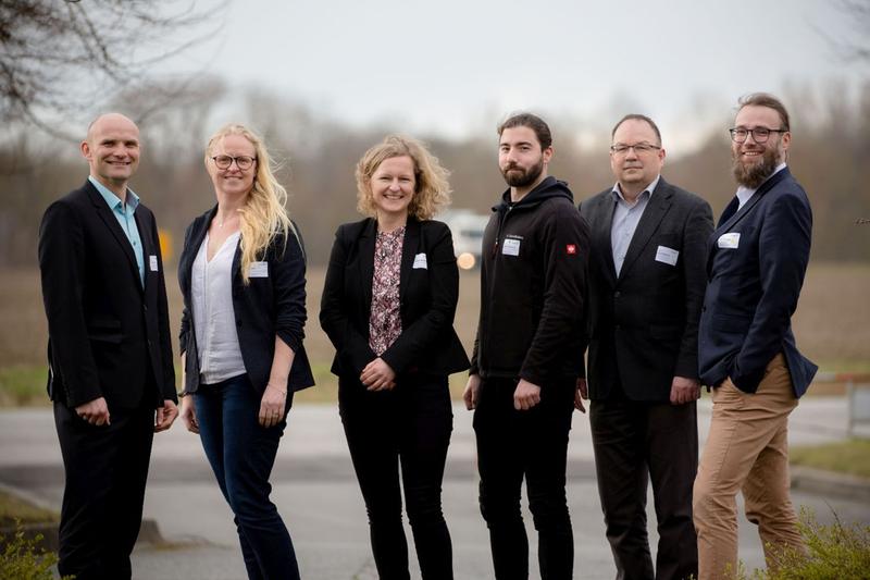 From left to right: Prof. Dr. Martin Gräbner (TU BAF), Dr. Claudia Kirsten (DBFZ), Jenny Stukenbrock (CBC), Nikolaus Manolikakes (DBFZ), Dr. Felix Baitalow (TU BAF), Dr. Markus Piechotka (mele)