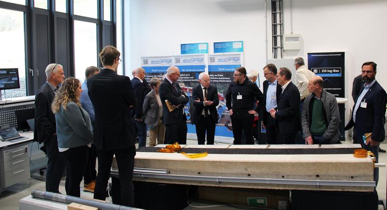 Minister Barke discusses the technological developments achieved in the ImaB-Edge project