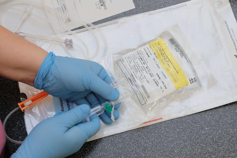 Für Patienten mit einer Frühform der Alzheimerkrankheit steht am UKL jetzt eine Infusionstherapie zur Verfügung.