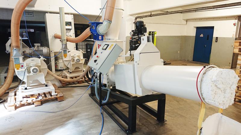 Die aus den Reststoffen gewonnenen Trockenfasern finden sowohl in der Papierindustrie als auch als Dämmstoffe, Lärmschutzwände oder Verpackungen Wiederverwendung. Die Entwicklung der Technikumsanlage förderte die Deutsche Bundesstiftung Umwelt (DBU).