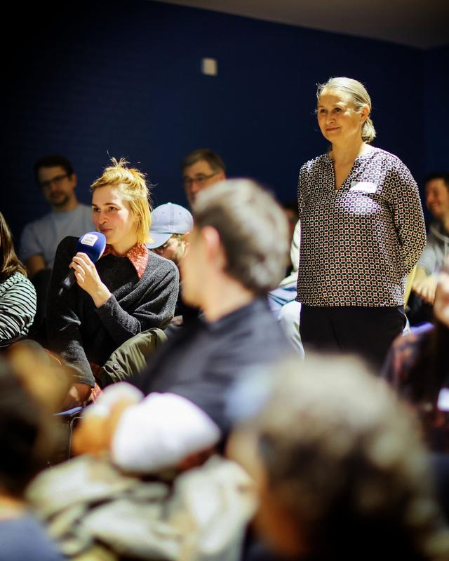 Nach den jeweiligen Pitches mussten sich die Vortragenden den Fragen des Publikums stellen.