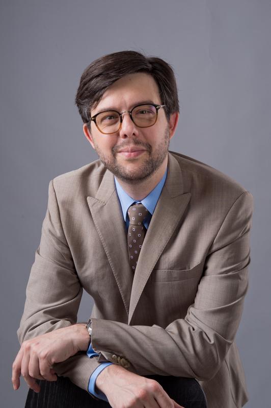 Professor Julien Dubarry hat den Lehrstuhl für französisches Zivilrecht und angewandte Rechtsvergleichung der Universität des Saarlandes inne. Er leitet das CJFA als Co-Direktor gemeinsam mit Professor Phillipe Cossalter.