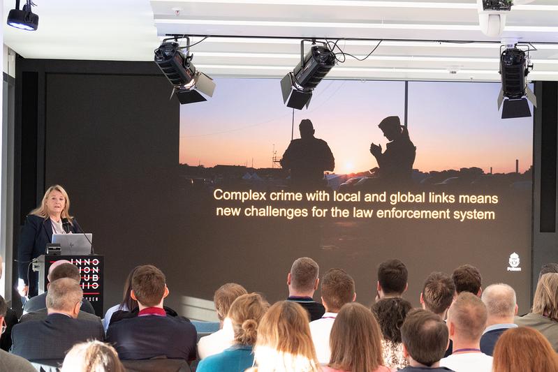 Wenche Medin, Chair of the European Clearing Board (EuCB) and Digital Transformation Strategist at the Swedish Police Authority, opens the European programme day of the network meeting of innovation labs at Innovation Hub 110. 