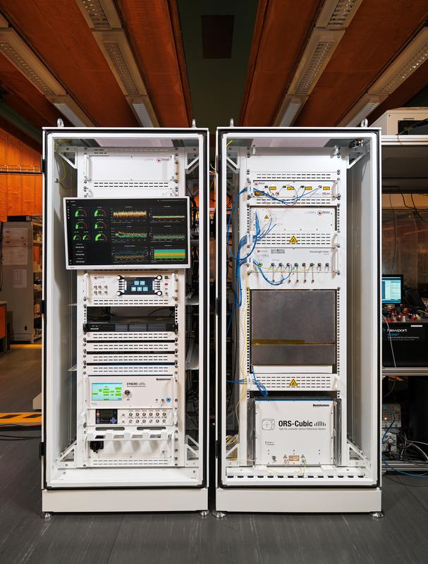  „Opticlock“: Die optische Uhr passt in zwei Stahlschränke, samt Laseraufbauten, Ionenfalle, optischem Resonator und vielem mehr. 
