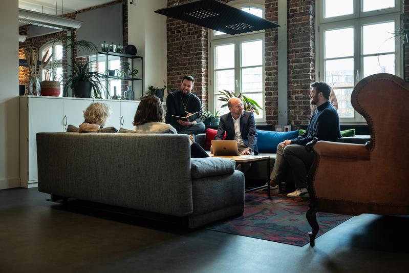 Die Präsenzveranstaltungen des neuen berufsbegleitenden Zertifikats New Leadership finden im "StartMIndenUP" im Simeonscarré in Minden statt. 