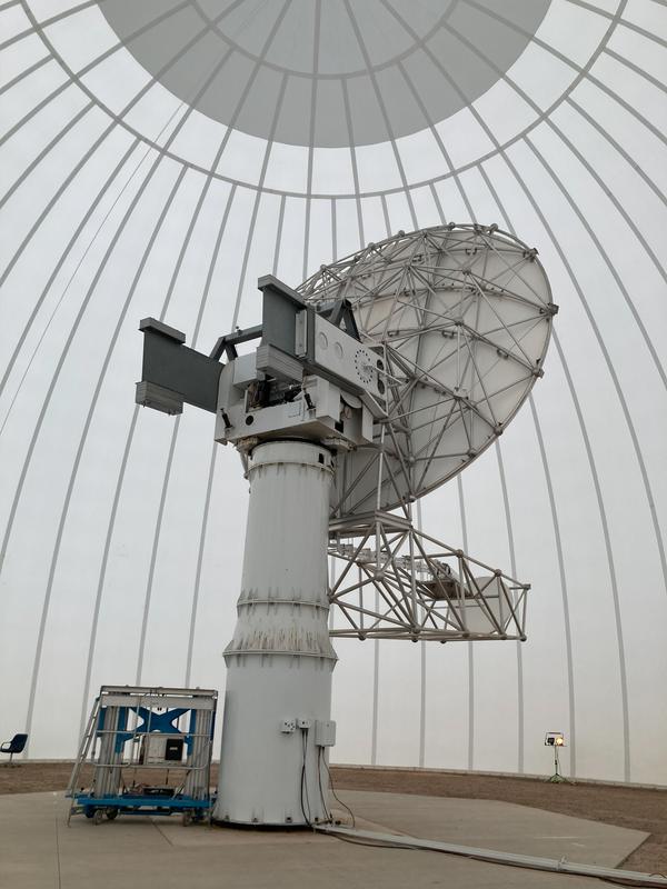 Doppler weather radar: Measures many attributes of objects in the air, including speed and distance – whether of tornadoes or insects. (Photo: Elske Tielens) 