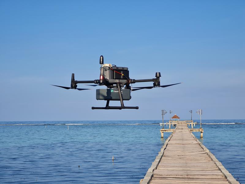 Airborne Bathymetric Laser Scanner (ABS) vermisst die Küste und küstennahen Gewässer der indonesischen Insel Pramuka