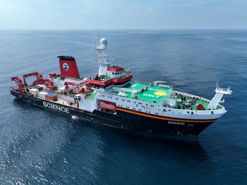 Das Forschungsschiff SONNE. 