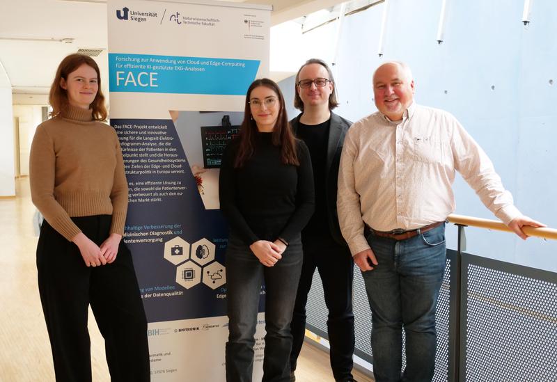 Die Forschungsgruppe „Medizinische Informatik und Graphbasierte Systeme“: Jasmin Freudenberg, Annika Steiger, Dr. Christian Weber und apl. Prof. Dr.-Ing. Kai Hahn (v.l.) 