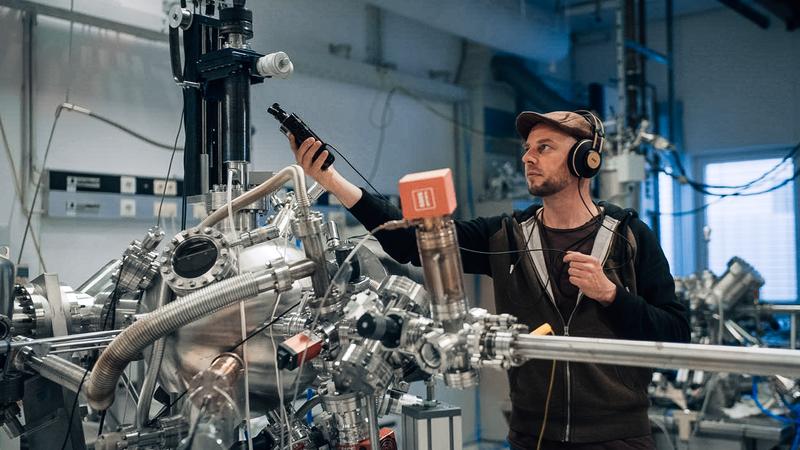 What Does the Future Sound Like? Quantum Vibes from Konrad Kuechenmeister