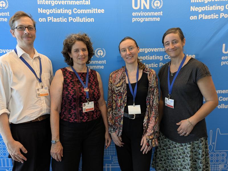 Die Autoren des "Nature Comment": Paul Einhäupl (v.l.n.r.) , Melanie Bergmann (Alfred-Wegner-Institut, AWI), Linda Del Savio (Forschungsinstitut für Nachhaltigkeit, RIFS) und Annika Jahnke (Helmholtz-Zentrum für Umweltforschung, UFZ). 