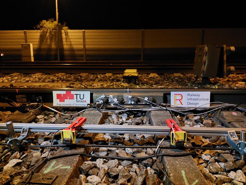 The durability of the insulated joint systems has been extensively tested.