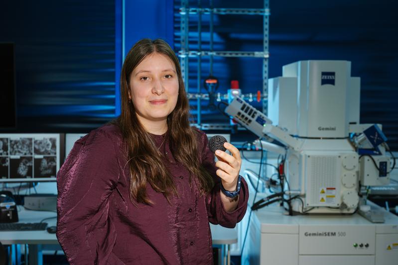 Die Materialwissenschaftlerin Stefanie Arnold sucht nach umweltfreundlichen Alternativen für Energiespeicher.