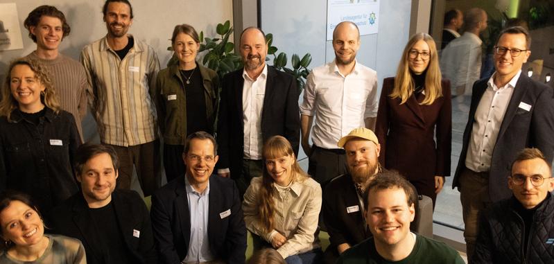 Organisatoren, Jury und Teams bei den Tigern der TechBase am 25. Februar in der TechBase Regensburg