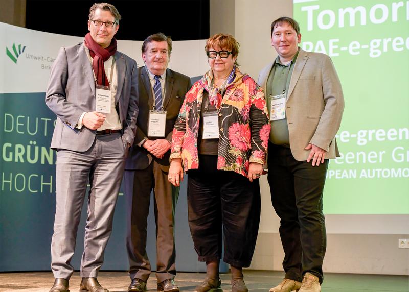 Staatssekretär Hauer (RLP) mit Organisatoren der PAE-e-green Days