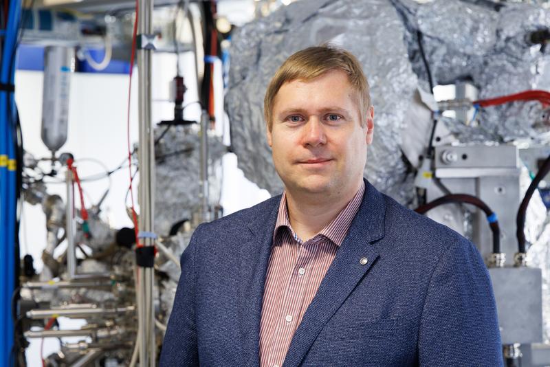 Dr. Christian Tusche