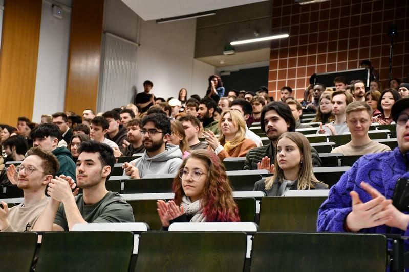 Ein neuer Lebensabschnitt beginnt: 1.082 Studienanfängerinnen und -anfänger starteten zum Sommersemester 2026 ihr Studium an der OTH Regensburg.
