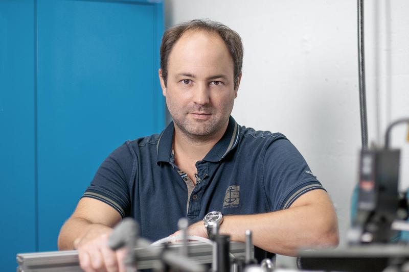 PD Dr. Antoine Pommerol Physikalisches Institut, Weltraumforschung und Planetologie (WP), Universität Bern und NFS PlanetS