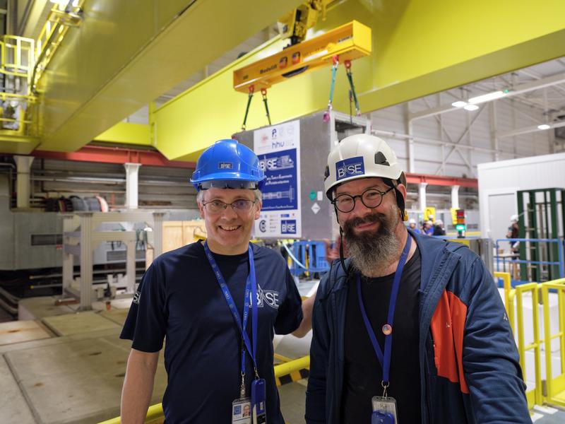 Dr Christian Smorra (left), and Prof. Dr Stefan Ulmer. A detailed caption can be found at the end of the article.