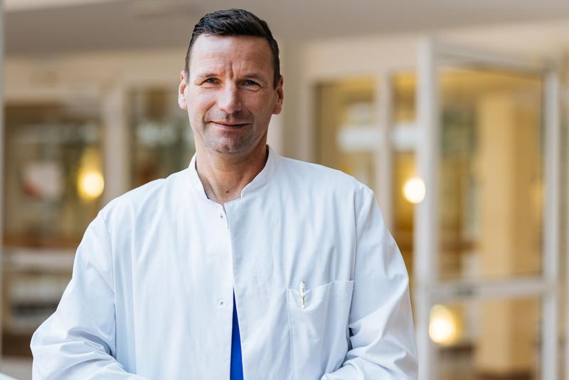 Univ.-Prof. Dr. med. Holger Thiele, Stellvertretender Ärztlicher Direktor und Direktor der Universitätsklinik für Kardiologie – Helios Stiftungsprofessur am Herzzentrum Leipzig